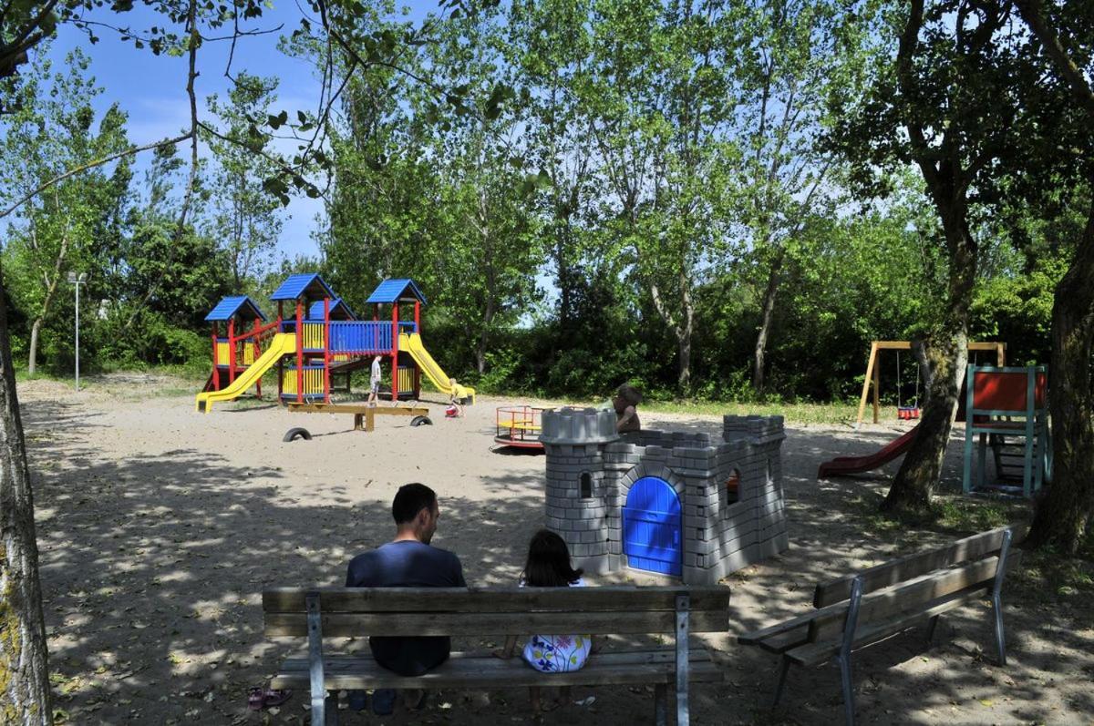 Happy Camp Mobile Homes In Camping Village Rosapineta Rosolina Mare Εξωτερικό φωτογραφία